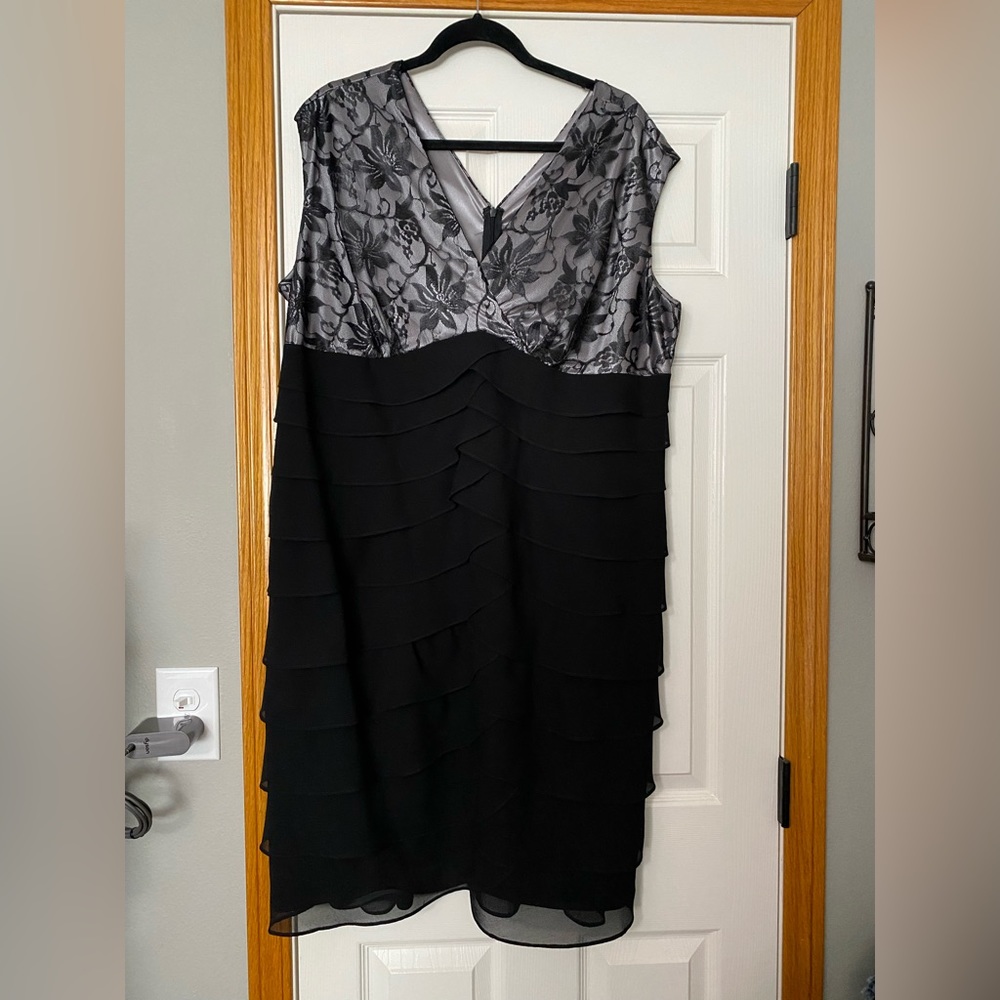 Sleeveless black dress